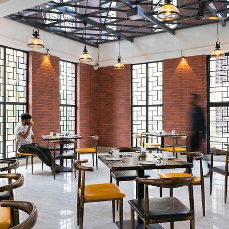 Couch & Cheese Homestel The Most Luxurious Hostel For Working Professionals & Students Pune Luaran gambar