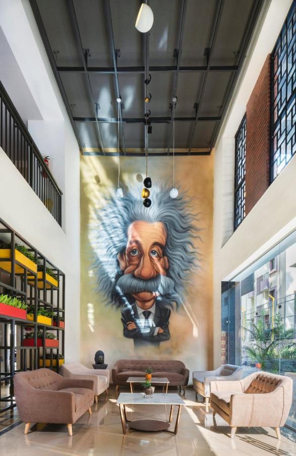 Couch & Cheese Homestel The Most Luxurious Hostel For Working Professionals & Students Pune Luaran gambar